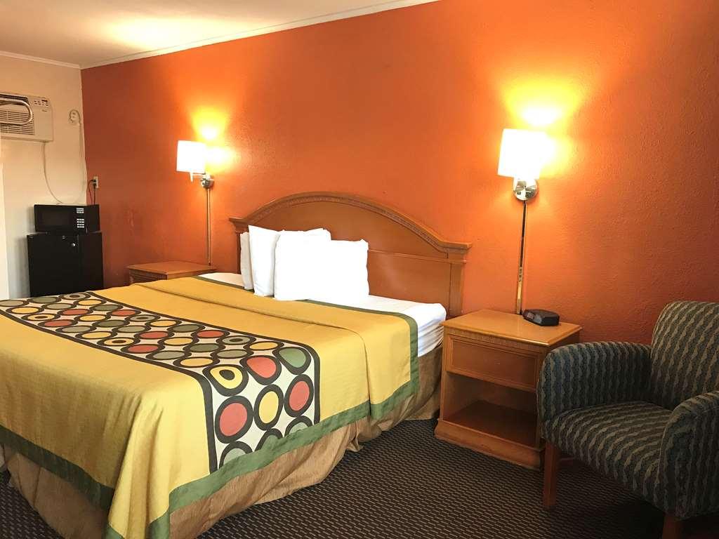 Country Hearth Inn-Hannibal Room photo